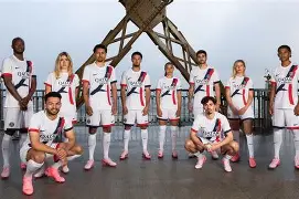 巴黎圣日耳曼主帅放话：温网首回合必胜波尔图，王曼昱冷笑回应(波尔图签下巴萨20岁边锋阿拉尔孔)